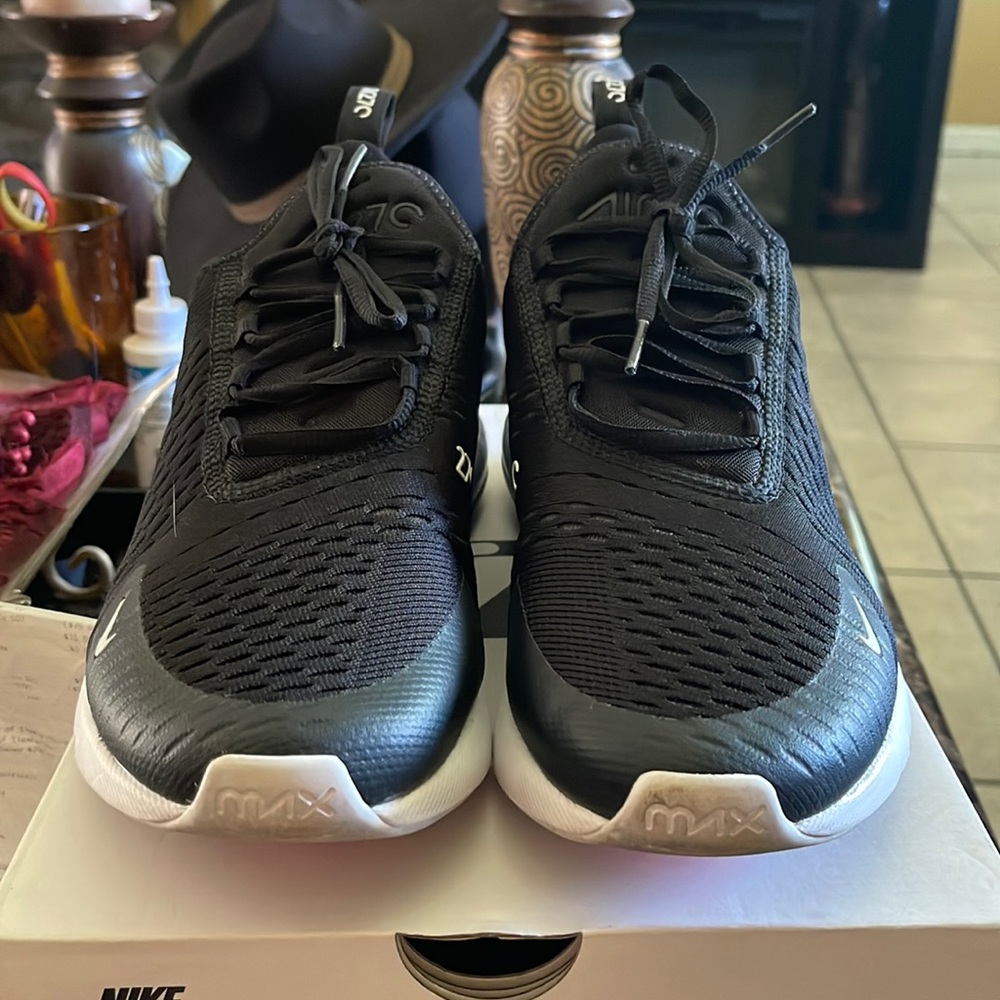 Beautiful tennis shoes